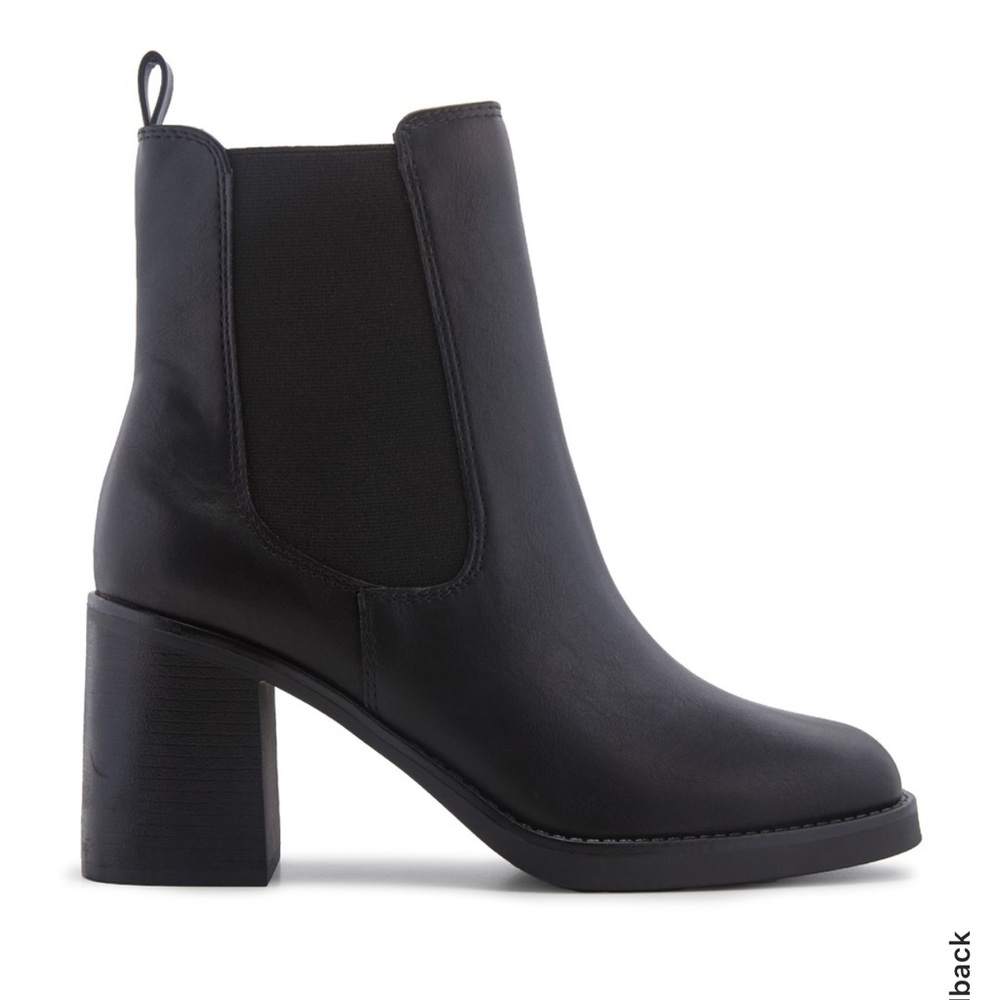 Madden Girl Black Ankle Booties with Chunky Heel Size 9.5 like new ❤️